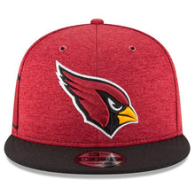 Load image into Gallery viewer, New Era Arizona Cardinals Cardinal/Black 2018 NFL Sideline Home Official 9FIFTY Snapback Adjustable Hat